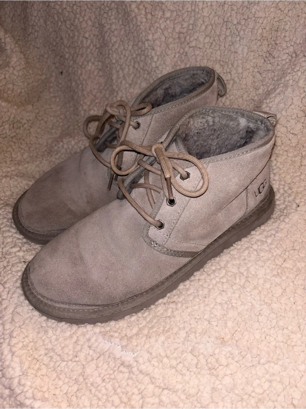 UGG Neumel Oyster Gray Suede Sheepskin Chukka Boots Women’s Size 10 US